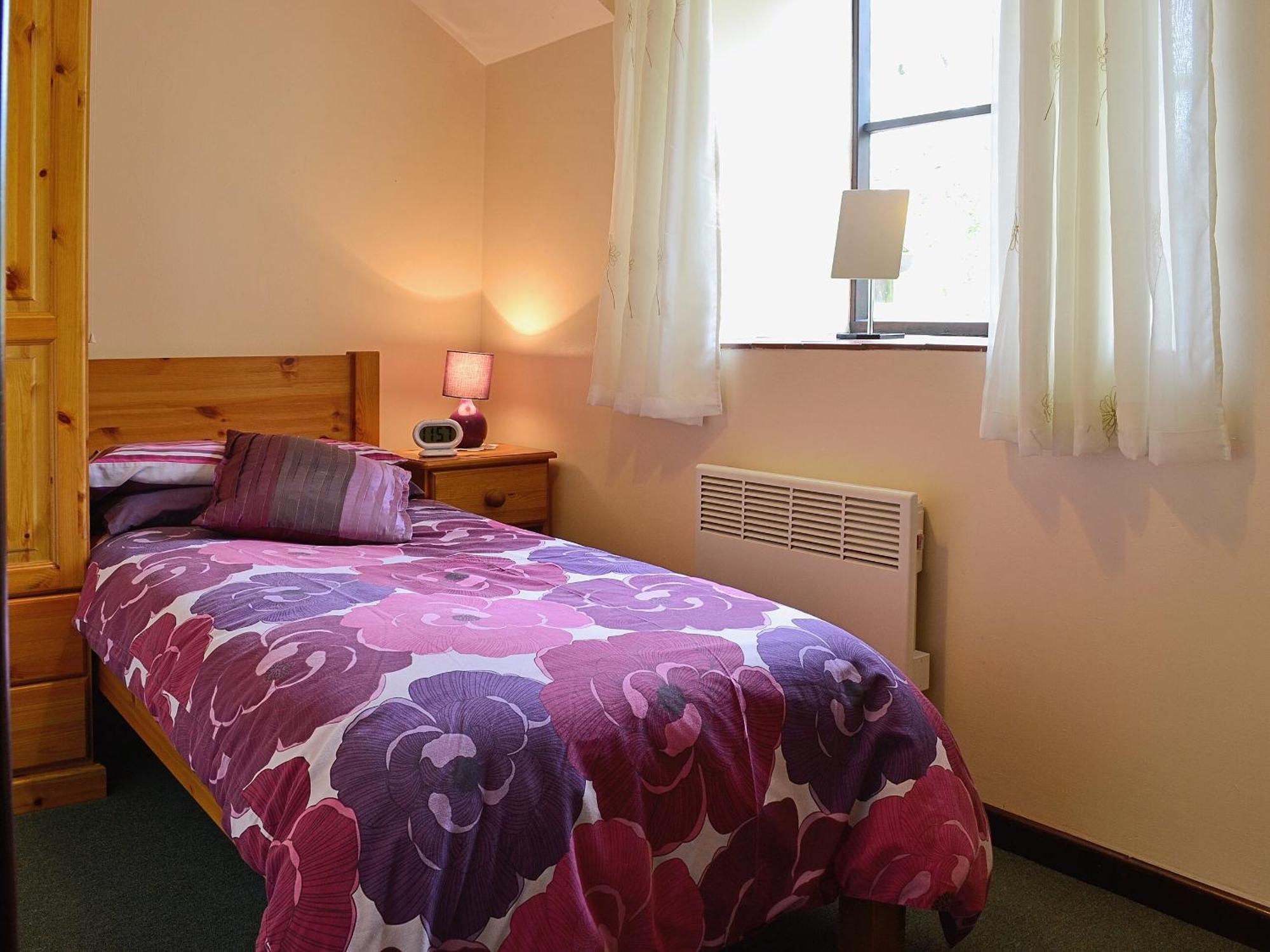 Cherrytree Cottage - 29937 Holcombe Burnell エクステリア 写真